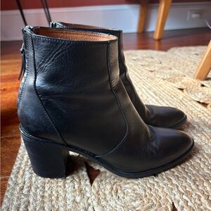 MADEWELL Ames Leather Back Zip Ankle Bootie Boots Size 9 Black
